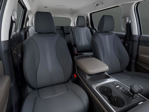 New 2026 Kia Carnival LX image 11