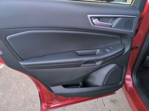 Used 2022 Ford Edge SEL w/ Convenience Package image 10