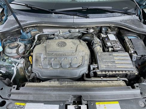 Used 2021 Volkswagen Tiguan SE image 28