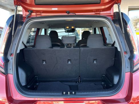 Used 2025 Kia Soul LX w/ LX Technology Package image 27