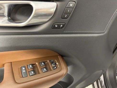Used 2023 Volvo XC60 B5 Plus w/ Protection Package Premier FWD image 31