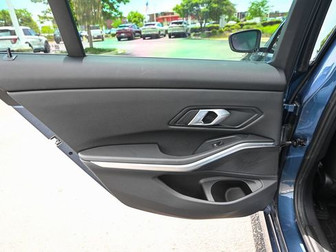 Used 2025 BMW 330i xDrive Sedan AWD/4WD image 23