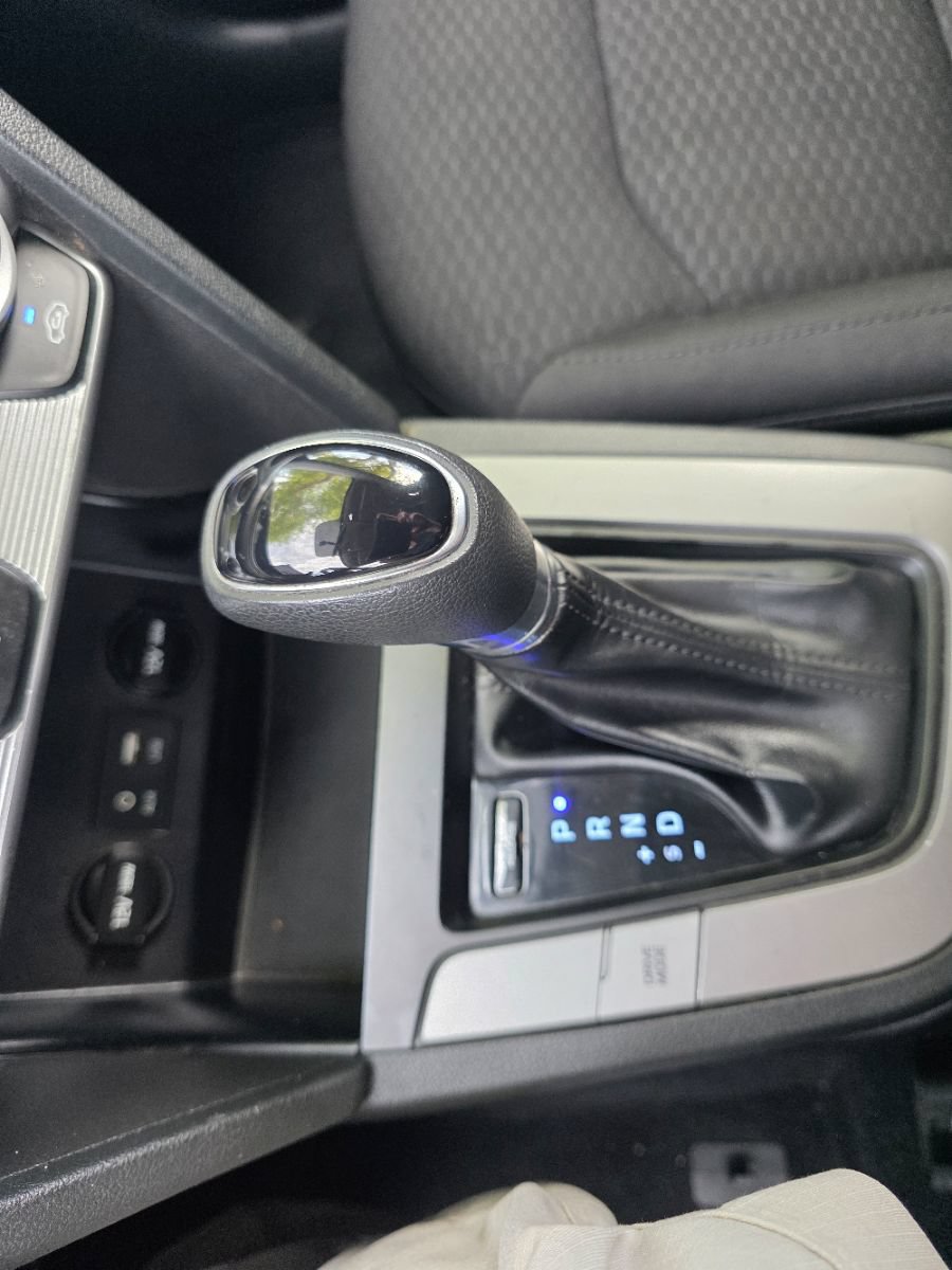Used 2019 Hyundai Elantra SE w/ Cargo Package FWD image 34