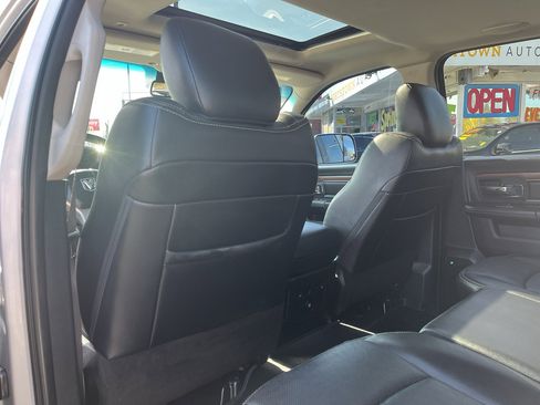 Used 2018 RAM 1500 Laramie image 13