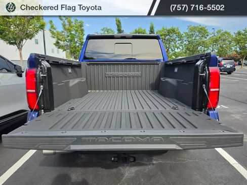 Used 2024 Toyota Tacoma SR5 AWD/4WD image 7