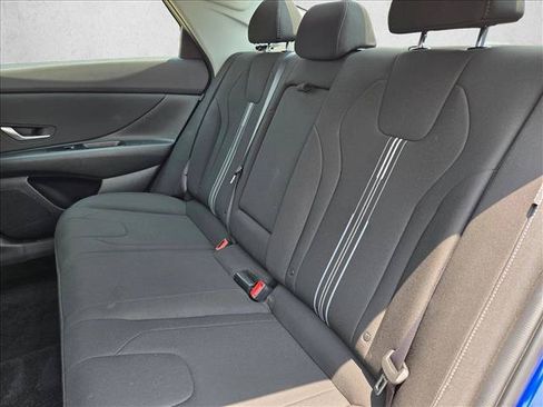 Used 2025 Hyundai Elantra SEL FWD image 19