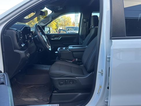 Used 2023 Chevrolet Silverado 1500 LT image 11