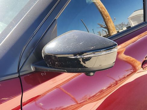 Used 2022 Nissan Kicks SR w/ Premium Package image 7