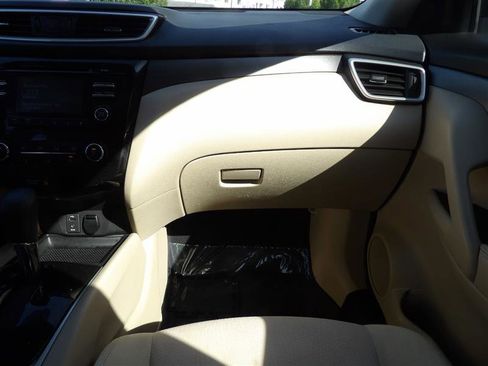 Used 2016 Nissan Rogue S AWD/4WD image 17