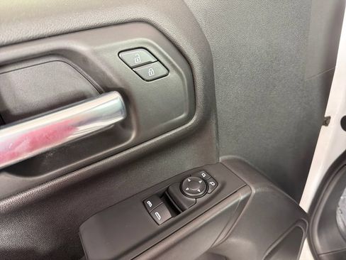 Used 2025 Chevrolet Silverado 1500 W/T RWD image 17