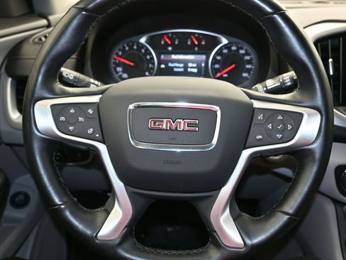 Used 2023 GMC Terrain SLT image 14