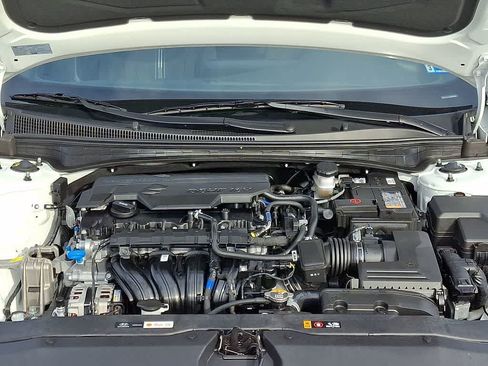 Certified 2025 Hyundai Elantra Sport FWD image 27
