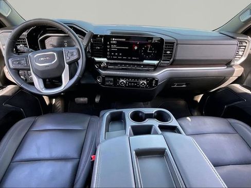 Used 2025 GMC Sierra 1500 SLT image 7