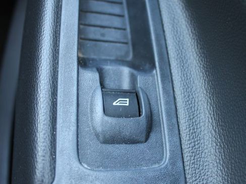 Used 2017 Ford Escape SE image 22