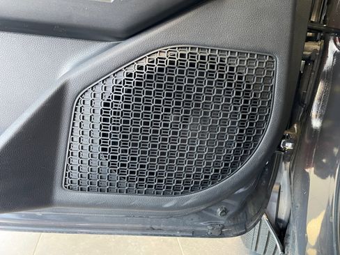 Certified 2025 Toyota Tacoma SR5 AWD/4WD image 27