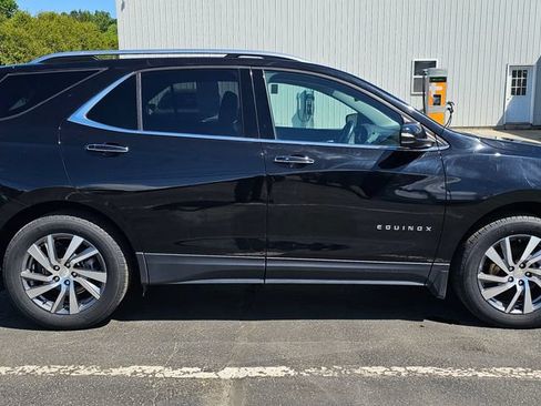 Used 2023 Chevrolet Equinox Premier AWD/4WD image 8