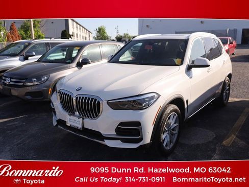 Used 2022 BMW X5 xDrive40i w/ Parking Assistance Package AWD/4WD image 1