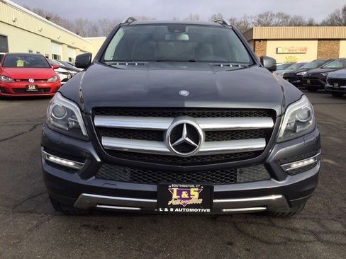 Used 2016 Mercedes-Benz GL 450 4MATIC image 2