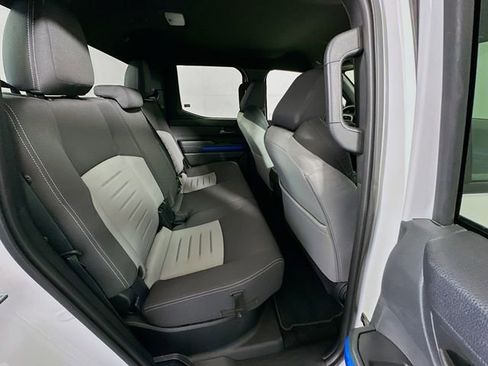 Certified 2025 Toyota Tacoma TRD Off-Road image 26