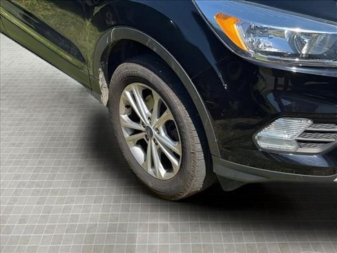 Used 2018 Ford Escape SE w/ SE Sync 3 Package AWD/4WD image 10