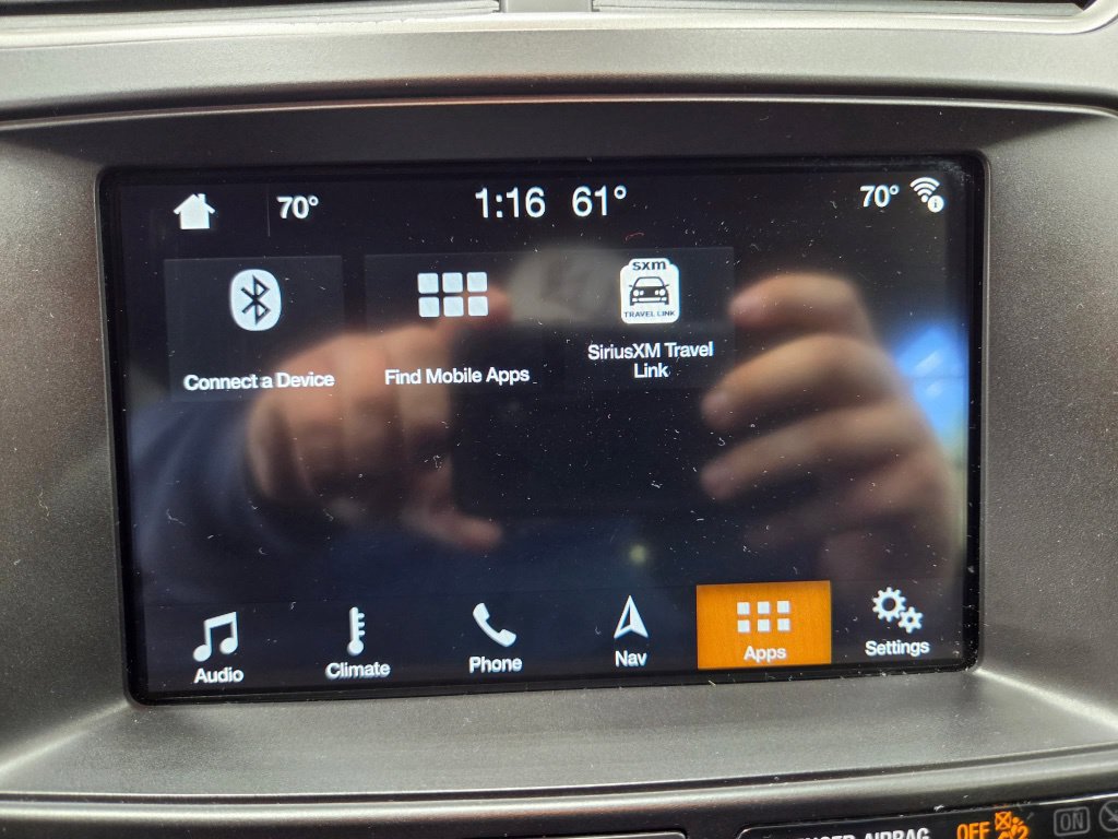 Used 2018 Ford Explorer XLT w/ XLT Technology Feature Bundle AWD/4WD image 41