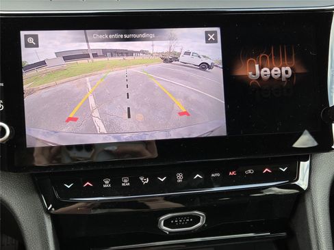 New 2026 Jeep Grand Cherokee L 2WD image 13