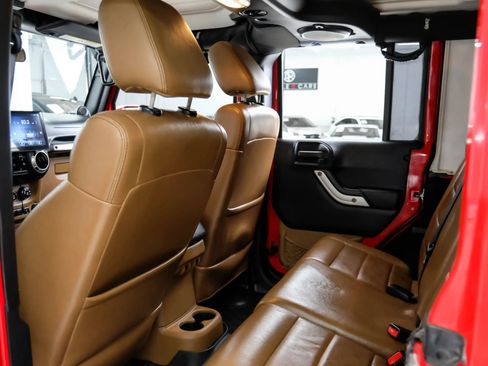 Used 2012 Jeep Wrangler Unlimited Sahara w/ Connectivity Group image 36