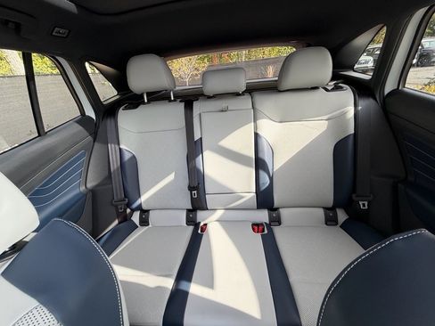 New 2025 Volkswagen ID.4 Pro S image 35
