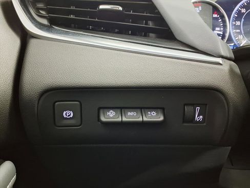 Used 2022 Buick Enclave Premium image 22