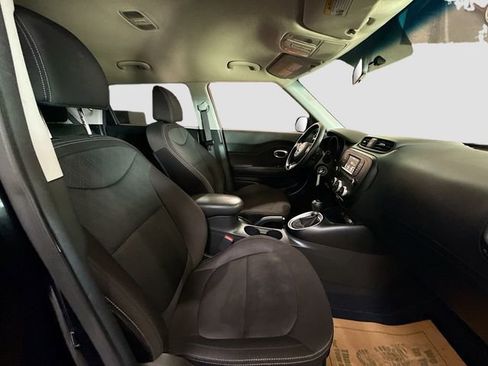 Used 2017 Kia Soul image 25
