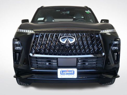 New 2026 INFINITI QX80 4WD image 8