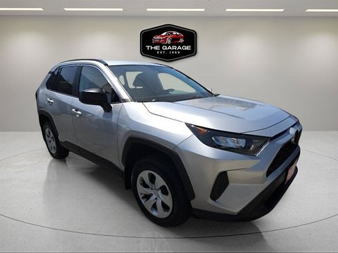 Used 2021 Toyota RAV4 LE AWD/4WD image 8
