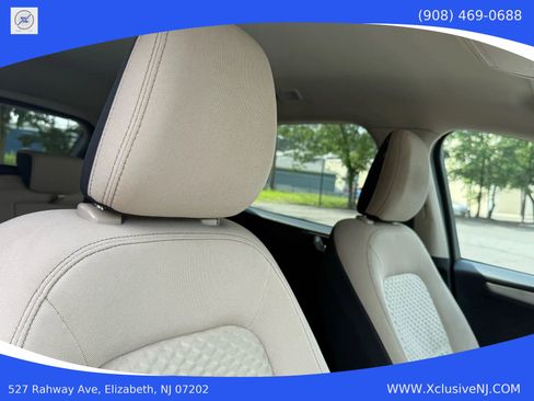 Used 2020 Ford Escape SE image 23