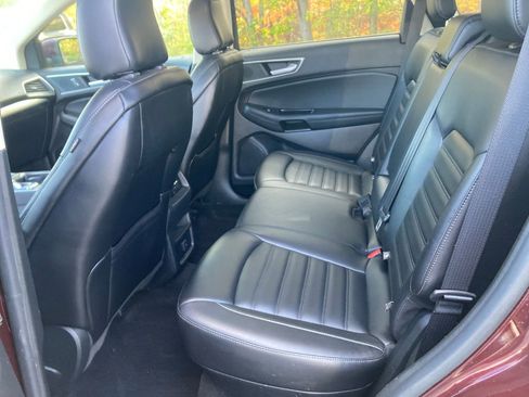 Used 2020 Ford Edge SEL w/ Cold Weather Package image 29