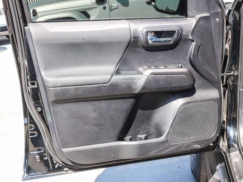 Used 2021 Toyota Tacoma TRD Sport w/ Technology Package RWD image 22