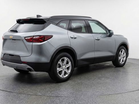Used 2025 Chevrolet Blazer LT image 9