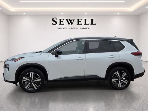 Used 2025 Nissan Rogue SL w/ SL Premium Package AWD/4WD image 2