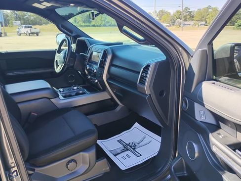 Used 2020 Ford Expedition XLT image 15