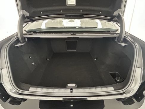 Used 2024 BMW i7 eDrive50 image 37