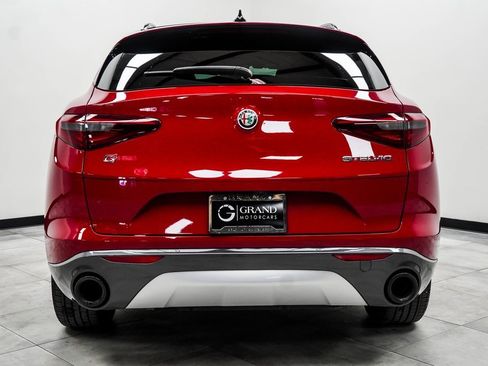 Used 2022 Alfa Romeo Stelvio Ti image 8