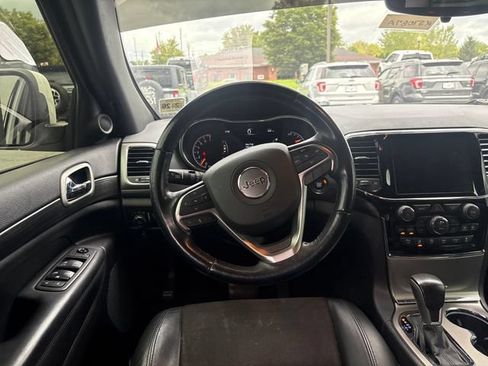 Used 2021 Jeep Grand Cherokee Laredo X AWD/4WD image 13