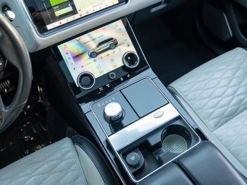 Used 2020 Land Rover Range Rover Velar SV Autobiography Dynamic image 32
