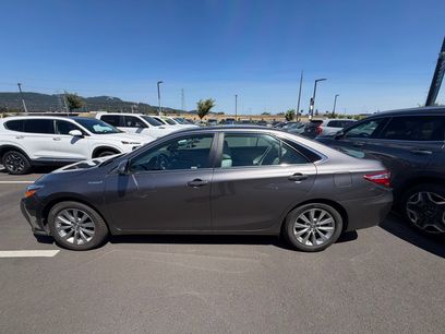 Used 2016 Toyota Camry XLE w/ Moonroof Package
