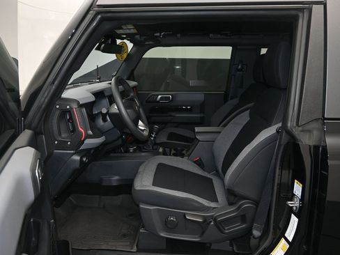 Used 2022 Ford Bronco 2-Door AWD/4WD image 13