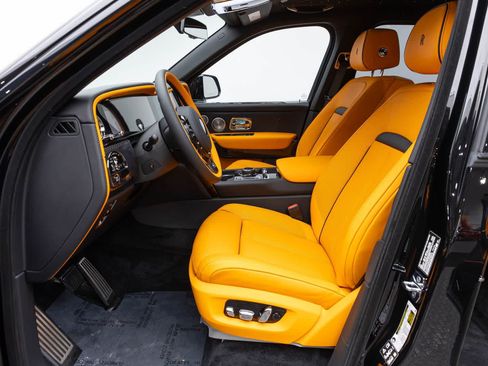 New 2027 Rolls-Royce Cullinan Black Badge AWD/4WD image 10