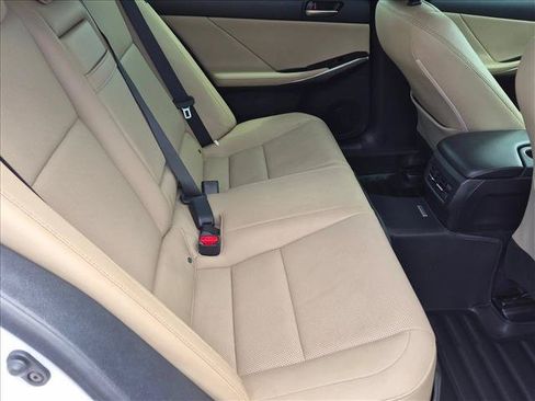 Used 2018 Lexus IS 300 AWD w/ Comfort Package image 18