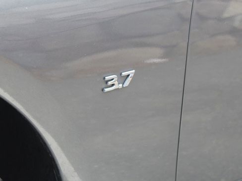 Used 2015 INFINITI Q40 Sedan 4D w/ Navigation Package image 39