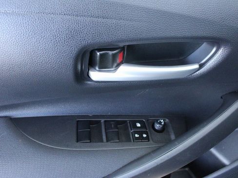 Certified 2021 Toyota Corolla LE image 20