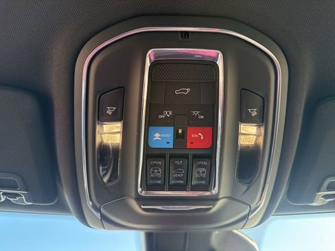 Used 2024 Jeep Grand Cherokee Trailhawk w/ Luxury Tech Group III image 33