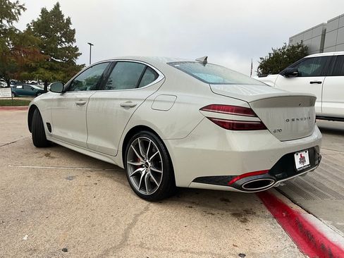 Used 2025 Genesis G70 2.5T image 8